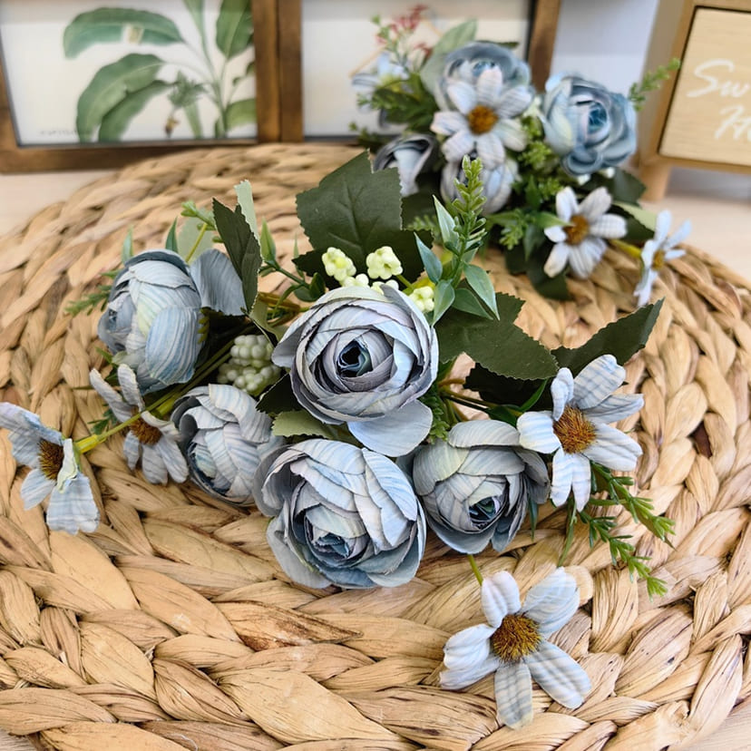 Искусственные цветы в Самаре | Цветы искусственные «Камелии с мелкоцветом», голубые, букет