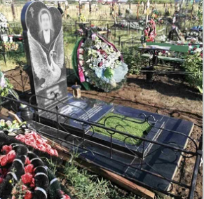 Памятники в виде сердца: история любви, запечатленная в камне